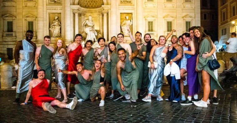 toga-pub-crawl-with-open-bar-party-in-rome