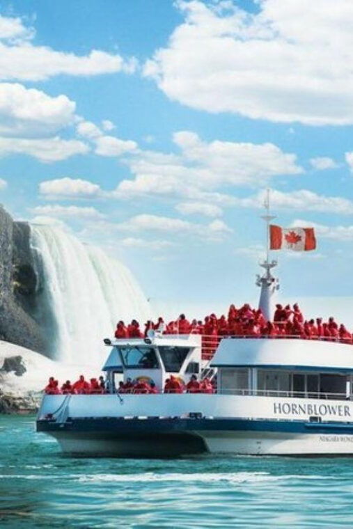 toronto-niagara-falls-day-trip-with-niagara-cruise-lunch