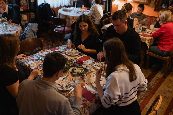 traditional-jewish-ashkenazi-food-tour-in-krakow