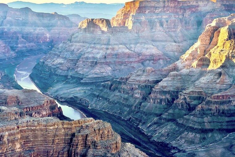 vegas-grand-canyon-hoover-dam-lunch-skywalk-options-wifi
