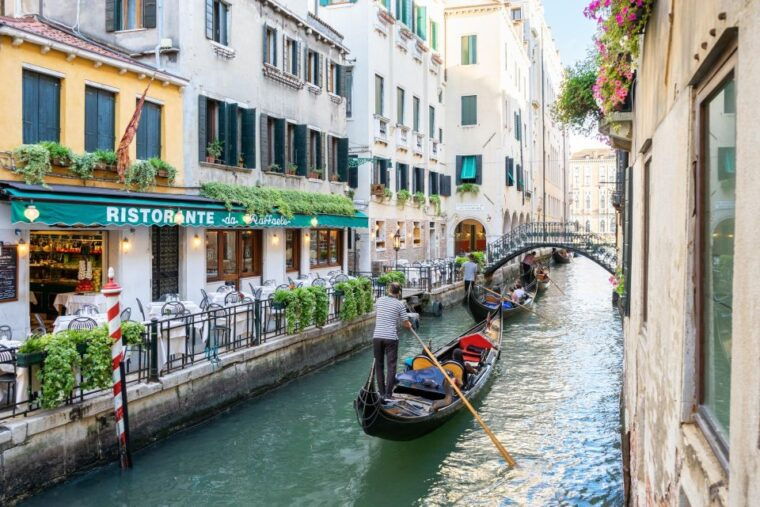 venice-st-marks-basilica-and-gondola-morning-tour