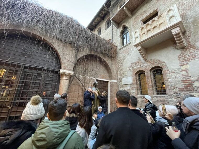 verona-small-group-guided-walking-tour-with-arena-tickets