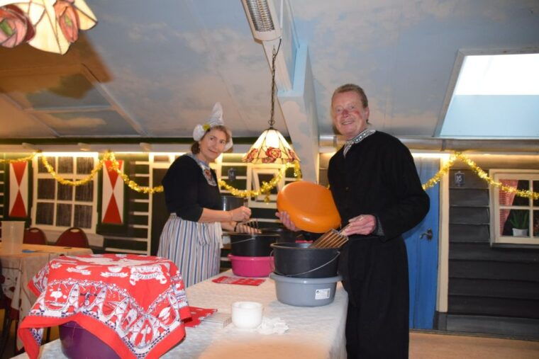 volendam-2-5-hour-cheesemaking-workshop-clog-making-tour