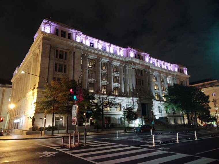 washington-dc-ghosts-boos-and-booze-haunted-pub-crawl