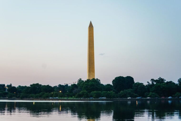 washington-dc-national-mall-night-bus-tour