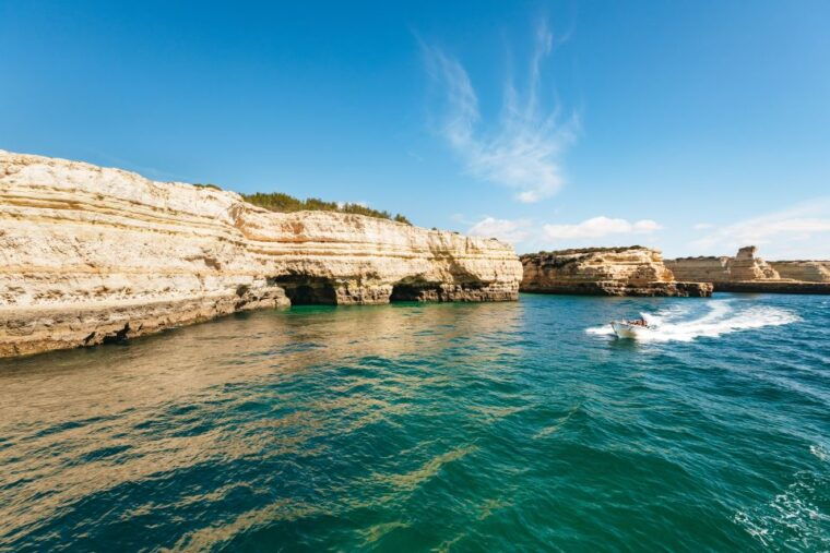 albufeira-sightseeing-cruise-with-beach-bbq-and-open-bar