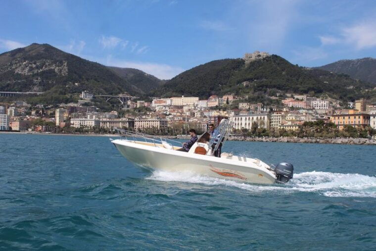 amalfi-coast-rent-boats-in-salerno-without-license