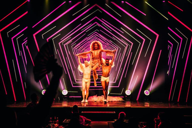amsterdam-cheri-cheri-biggest-drag-show-in-europe-entry