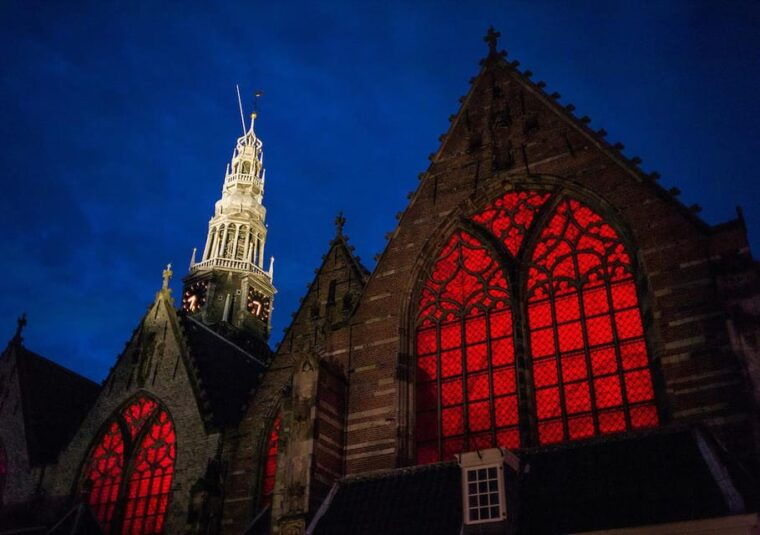 amsterdam-red-light-tour-exclusive-peep-show
