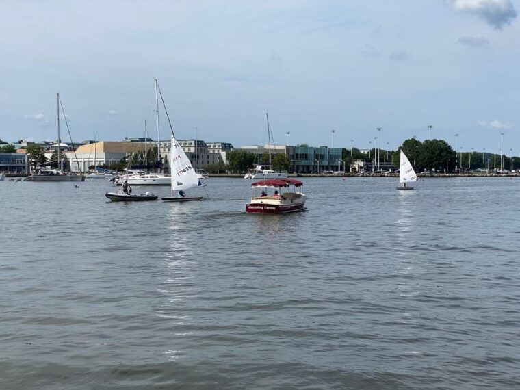 annapolis-electric-boat-rental-duffy-sun-cruiser-10ppl