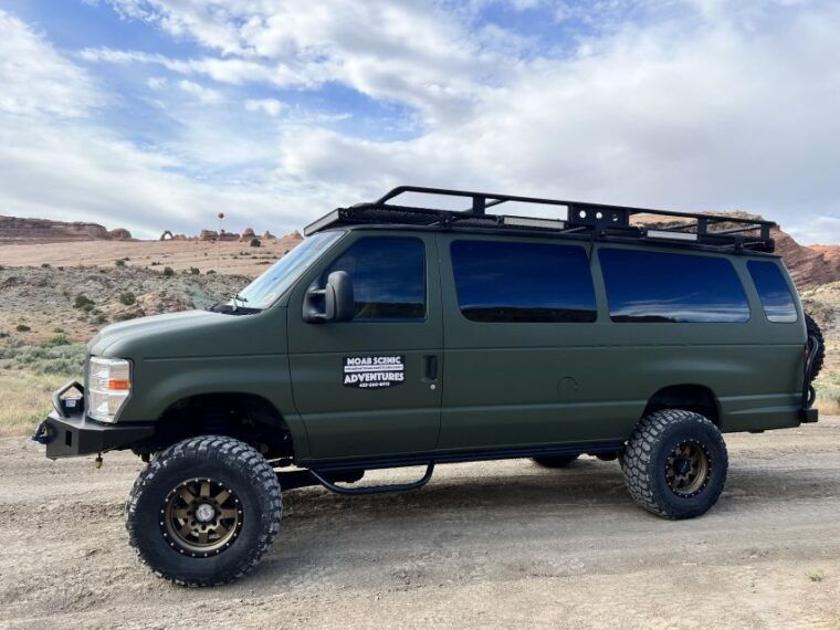 arches-national-park-sunset-pavement-van-tour