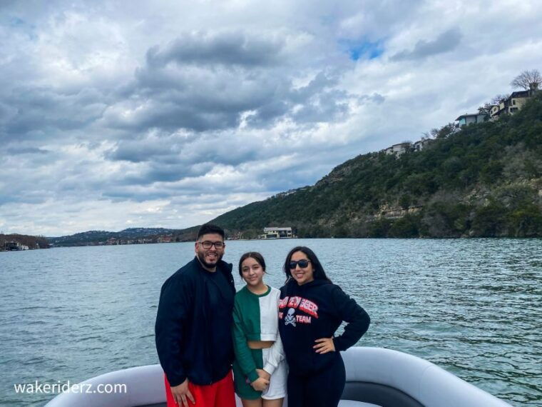 austin-lake-austin-guided-boat-tour-with-full-sun-shading