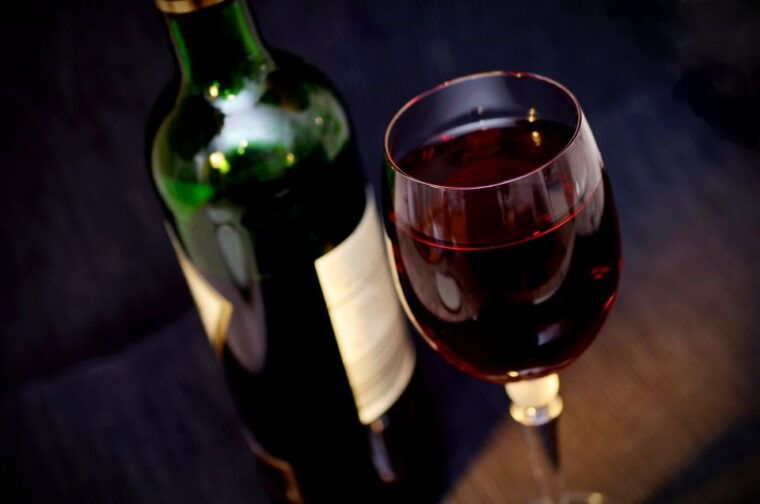 avignon-private-guided-tour-and-wine-tastings-from-marseille