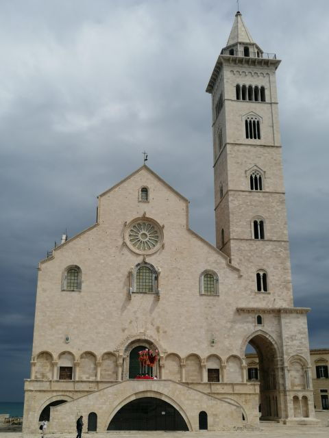 bari-discover-polignano-alberobello-matera-and-more-tour