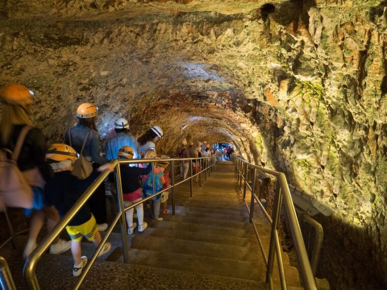 bari-full-day-tour-9h-castellana-caves-polignano-by-boat