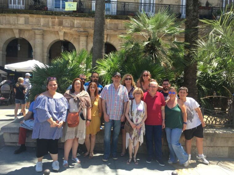 bilbao-classic-modern-guided-walking-tour-with-pintxos