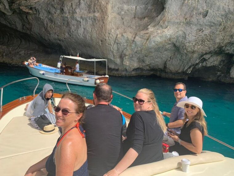capri-2-hours-private-boat-from-capri