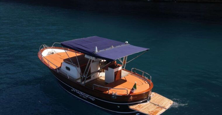 capri-private-boat-tour-with-visit-to-the-caves