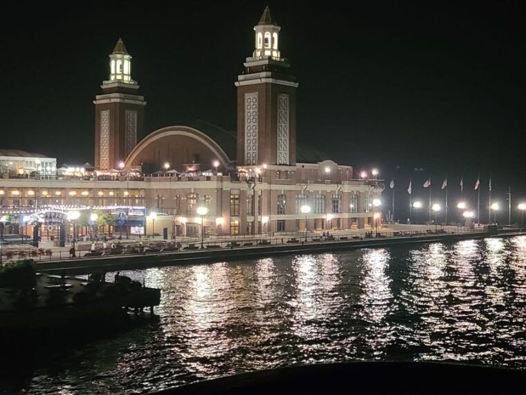 chicago-christmas-eve-lake-michigan-gourmet-dinner-cruise