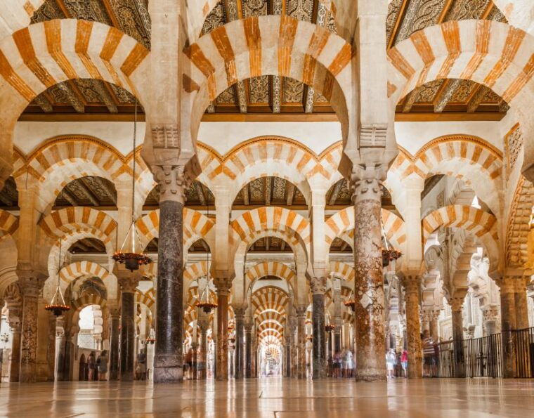 cordoba-mosque-cathedral-synagogue-and-alcazar-guided-tour