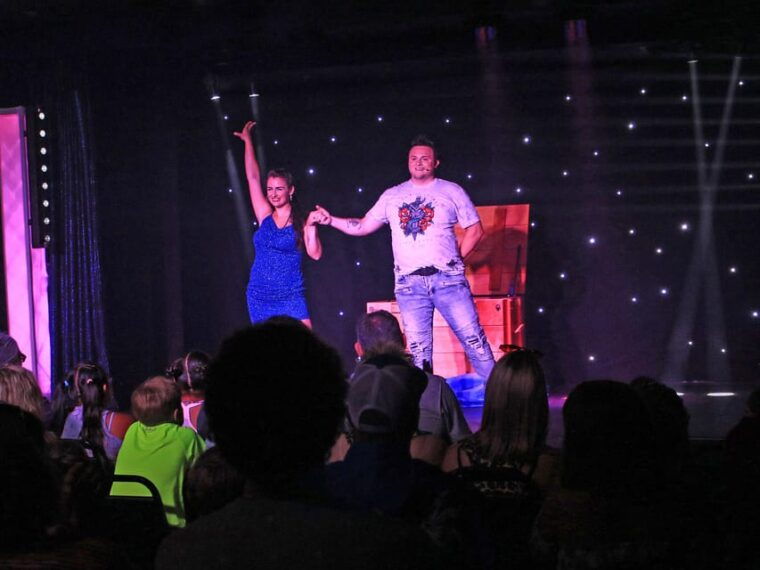destin-the-maximum-magic-show-ticket
