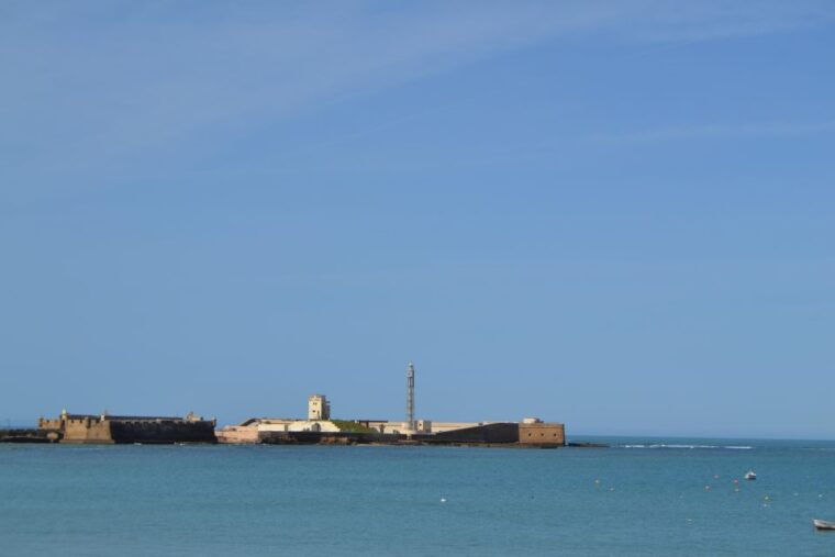english-cadiz-tour-walking-tour-with-local-guide