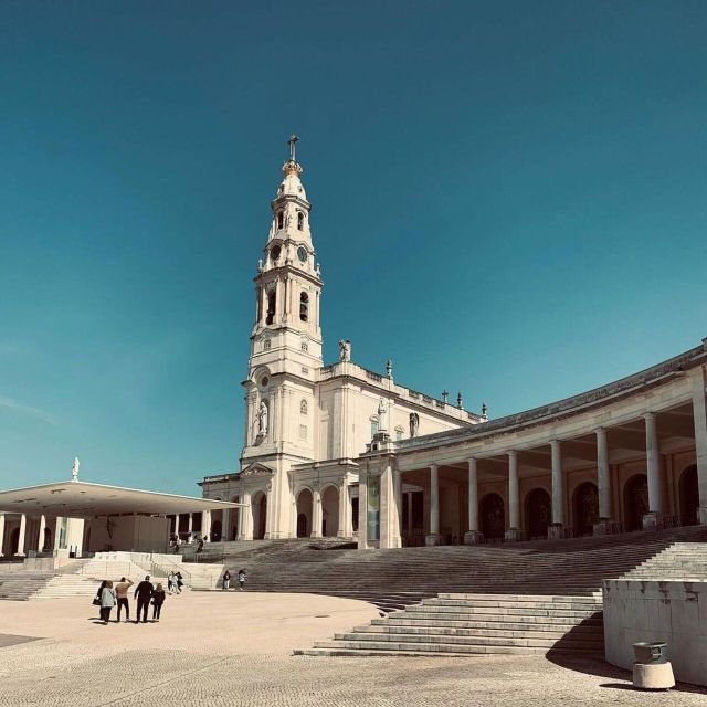 fatima-day-trip-from-lisbon-small-groups