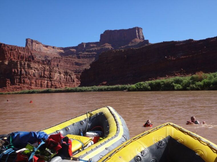 from-moab-canyonlands-4x4-drive-and-calm-water-cruise