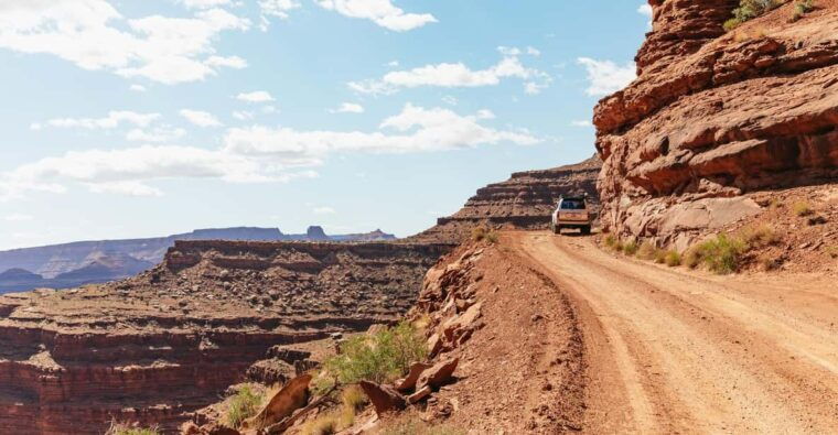 from-moab-sky-district-canyonlands-national-park-4x4-tour