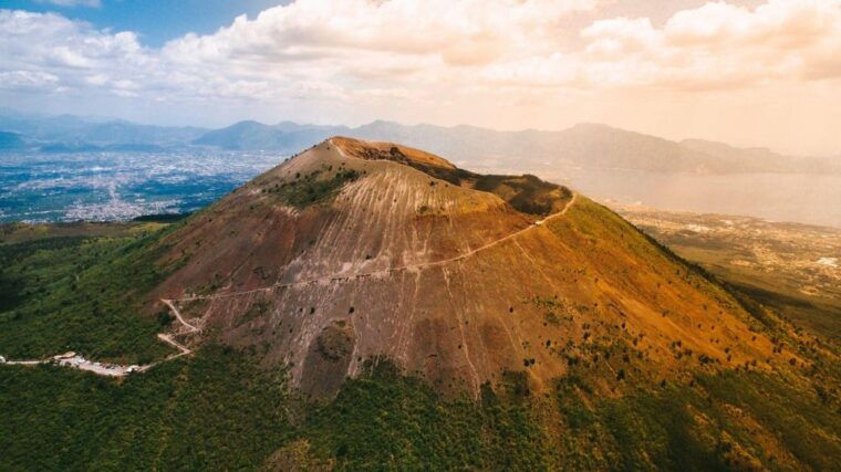 from-pompeii-vesuvius-excursion-pompeii-guided-tour