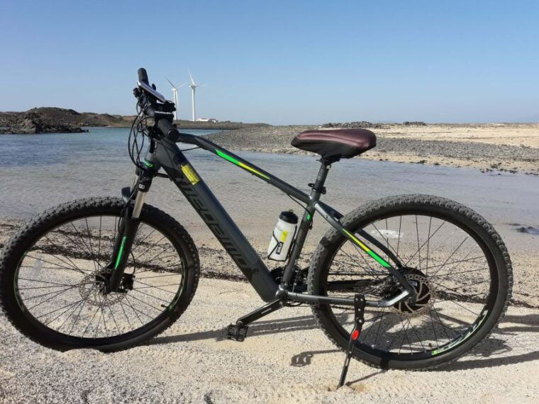 fuerteventura-explore-the-area-with-a-bike-rental