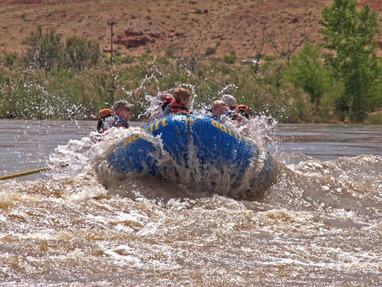 full-day-colorado-river-rafting-tour-at-fisher-towers