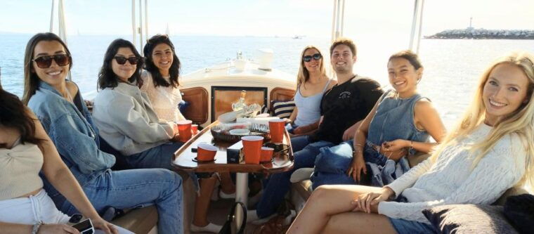 fun-adventure-party-boat-cruise-wine-charcuterie-sealions