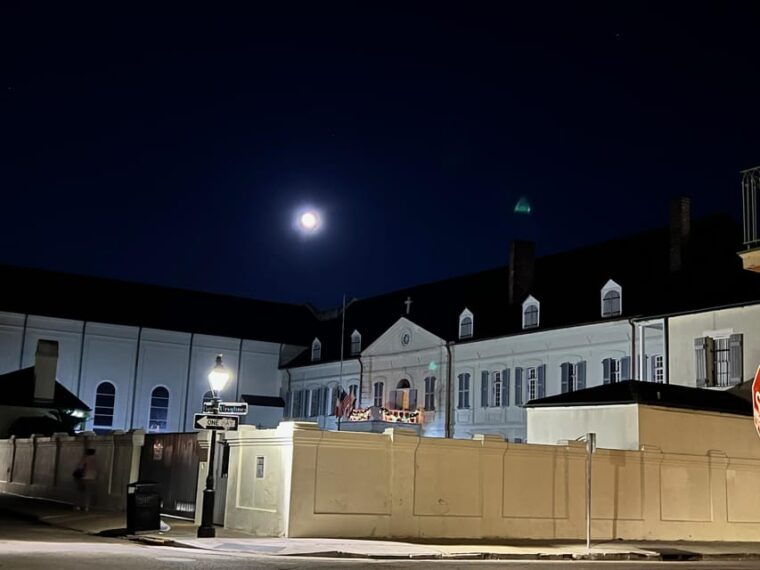 ghosts-of-the-french-quarter-walking-tour