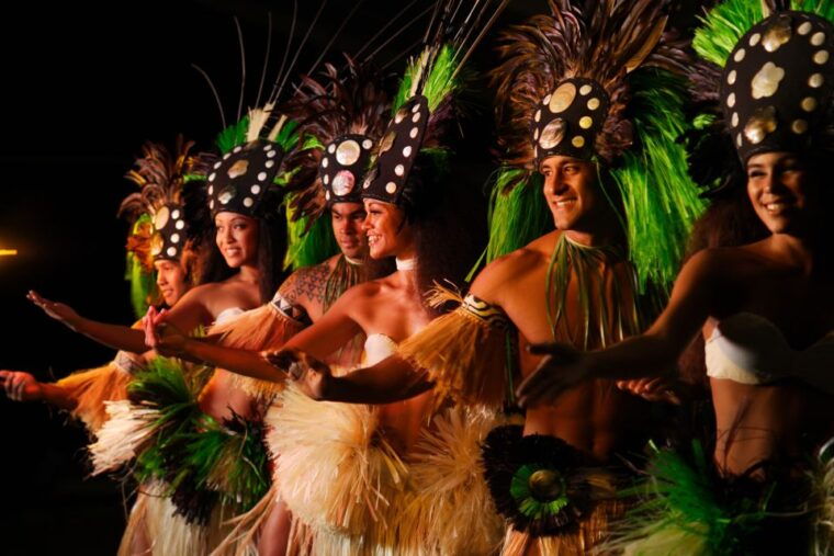 kauai-vip-4-course-manor-house-dinner-luau-kalamaku-show