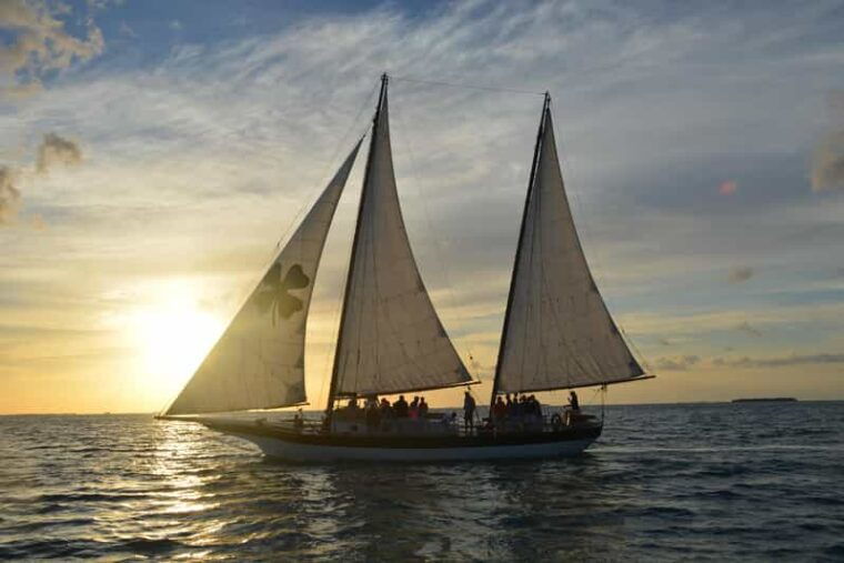 key-wests-schooner-appledore-star-champagne-sunset-sail