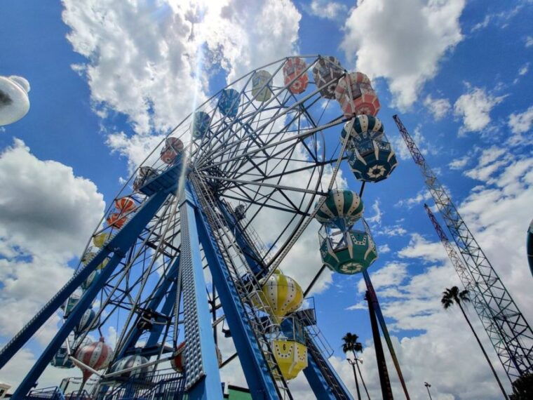 kissimmee-old-town-ferris-wheel-attractions-and-dinner