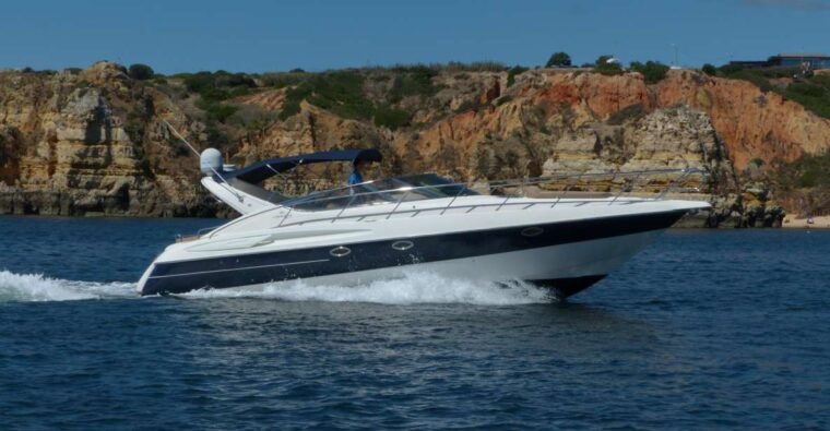 lagos-2-hour-private-luxury-cruise-to-ponta-da-piedade