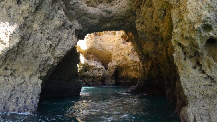 lagos-private-boat-cruise-to-ponta-da-piedade