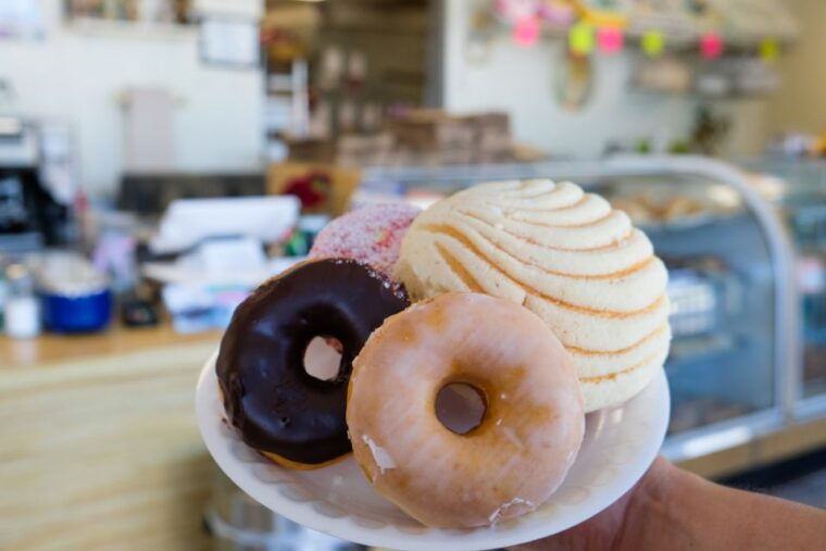 las-vegas-guided-donut-adventure-by-underground-donut-tour
