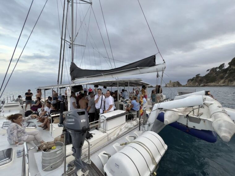 lloret-de-mar-sunset-catamaran-cruise-with-dj-and-drinks