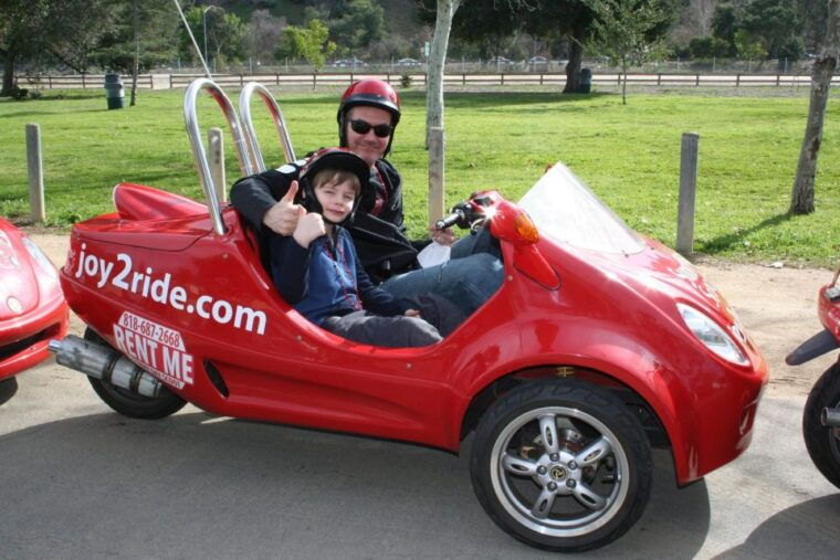 los-angeles-2-5hr-minicar-guided-discover-la-tour-you-drive