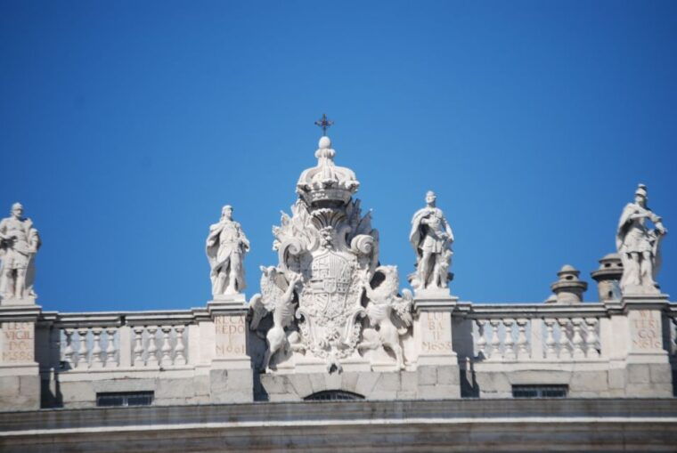madrid-royal-palace-private-tour-with-skip-the-line-tickets