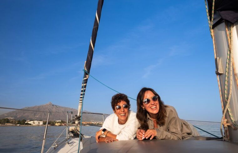 marbella-sailing-dolphin-watching-with-snacks-and-drinks