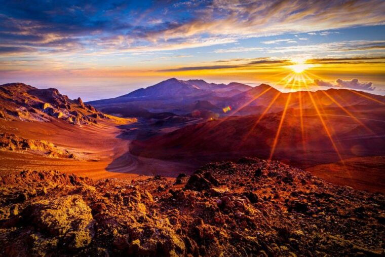 maui-haleakala-sunrise-eco-tour-with-breakfast