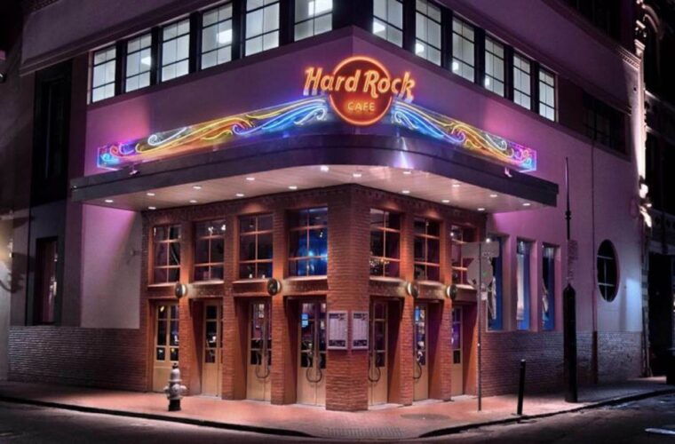 meal-at-the-hard-rock-cafe-new-orleans