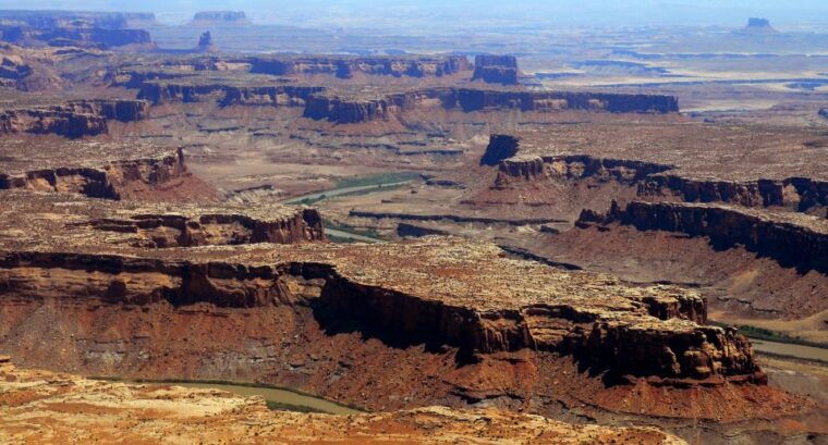moab-canyonlands-national-park-morning-or-sunset-plane-tour