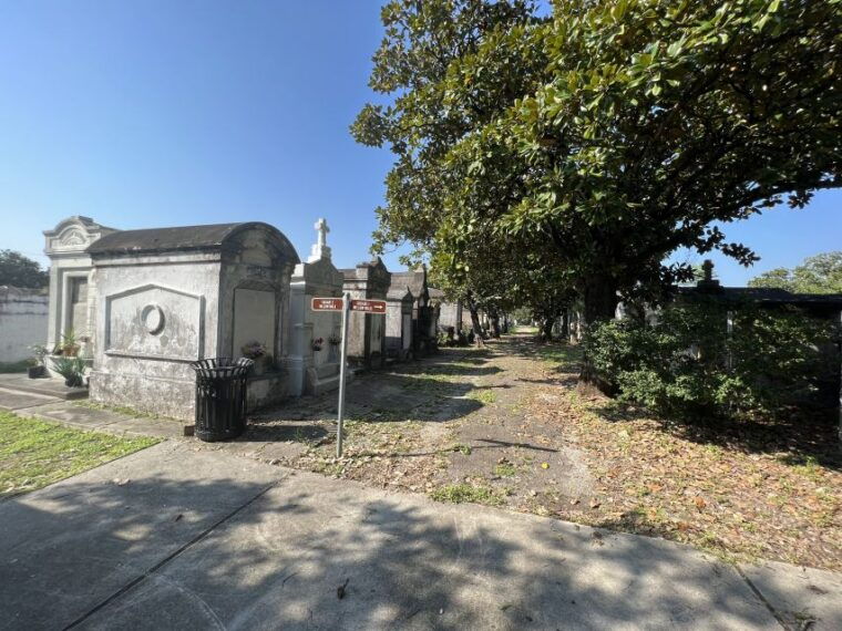 new-orleans-garden-district-architecture-walking-tour