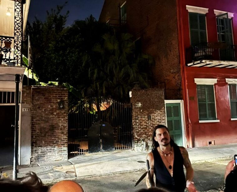 new-orleans-haunted-ghost-voodoo-and-vampire-city-tour
