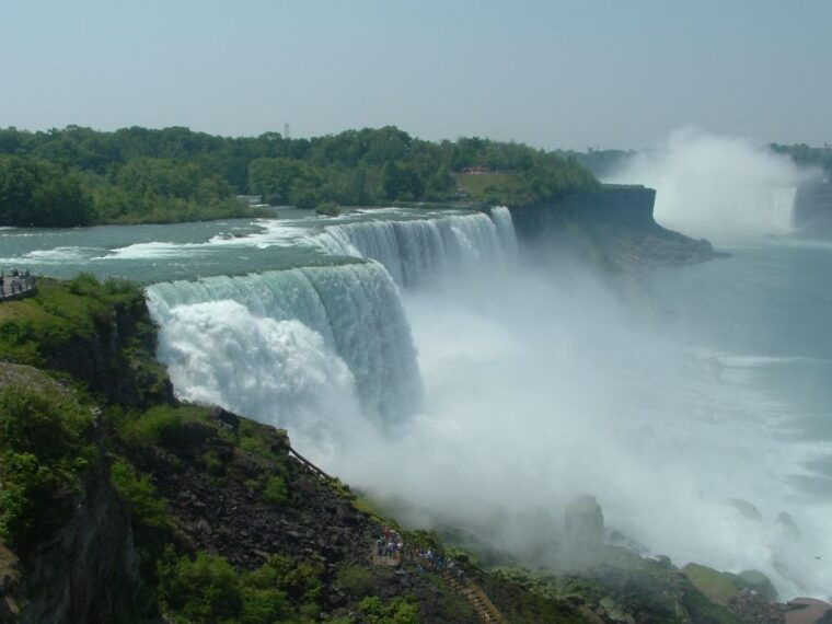 niagra-falls-usa-side-boat-cave-and-trolley-guided-tour